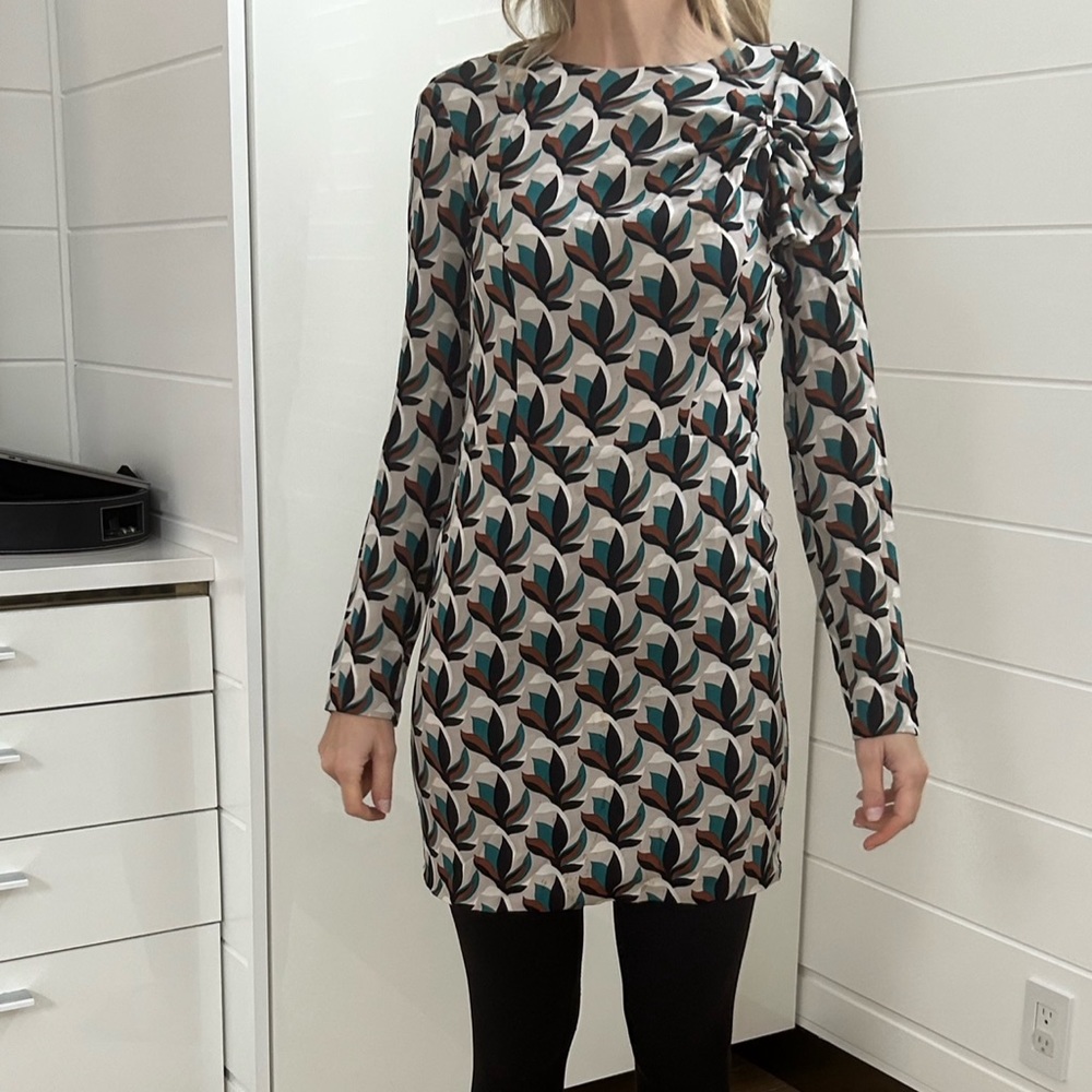 Diane Von Furstenberg Size 4 dress